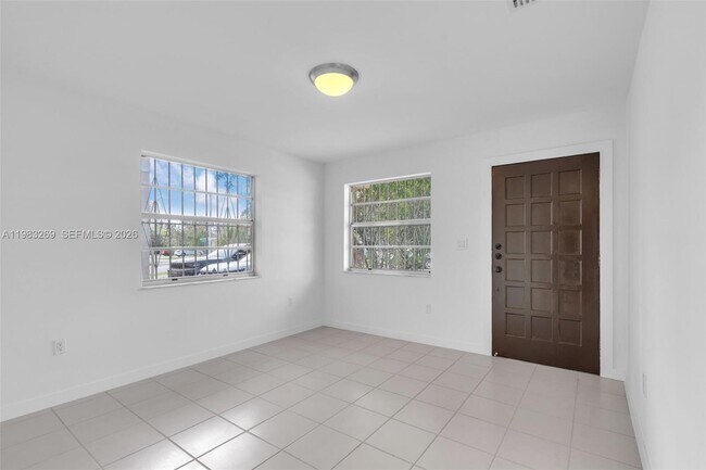 Foto del edificio - 3572 SW 25th St