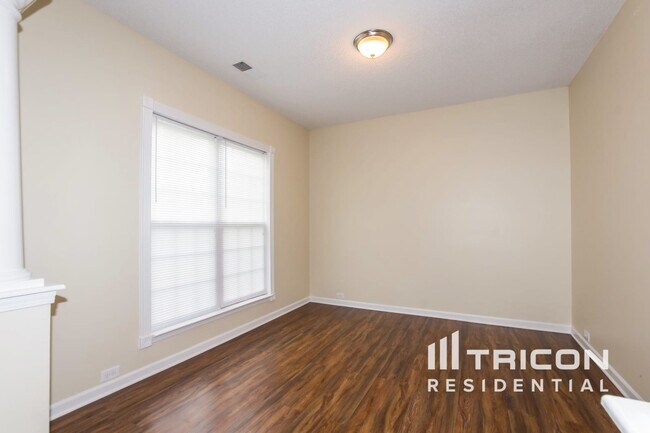 Building Photo - 4643 Fox Thorne Dr
