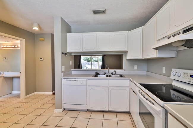 Building Photo - 3522 Forest Branch Dr