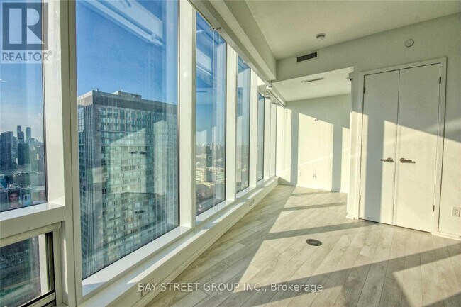 Photo du bâtiment - 197 Yonge St