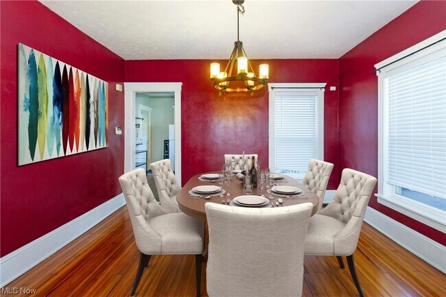 Foto del edificio - 1536 W 28th St