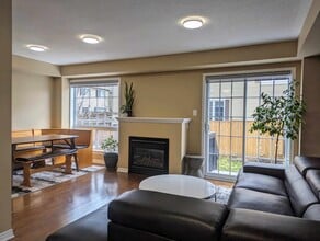 Building Photo - 112 Patriot Pl