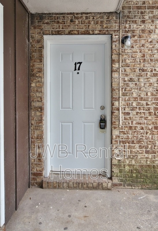 Foto del edificio - 851 Bert Rd