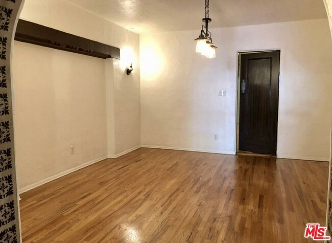 Building Photo - 459 S Orange Dr