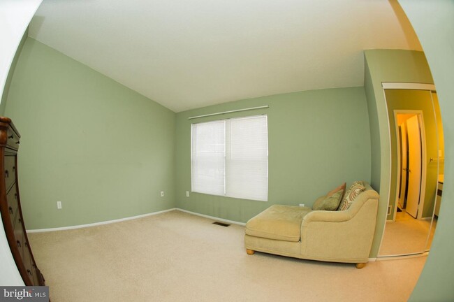 Building Photo - 15624 Emery Ct
