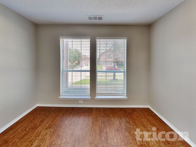 Foto del edificio - 3620 Mountain Ranch Rd