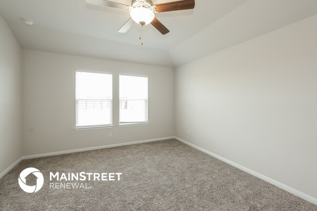 Building Photo - 1014 Round Bale Rd