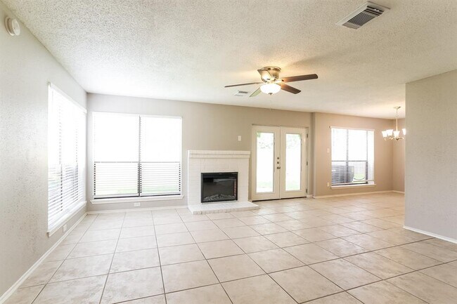 Foto del edificio - 15310 Appleridge Dr