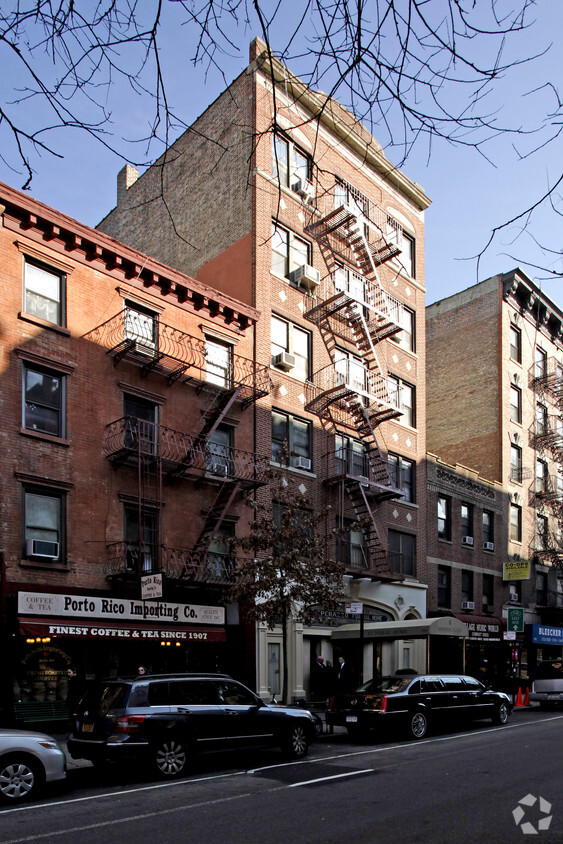 Building Photo - 199 Bleecker St