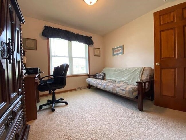 Building Photo - 1512 Green Tree Dr