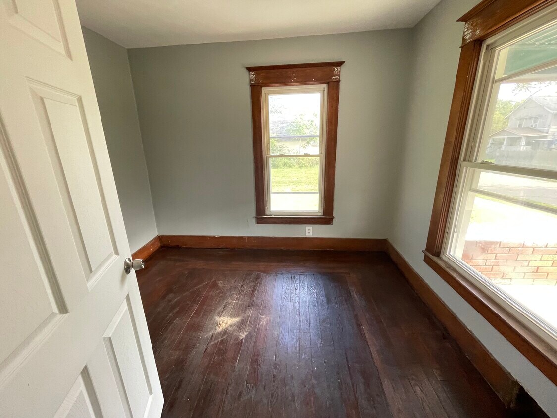 271 Raeburn St, Pontiac, MI 48341 House Rental in Pontiac, MI