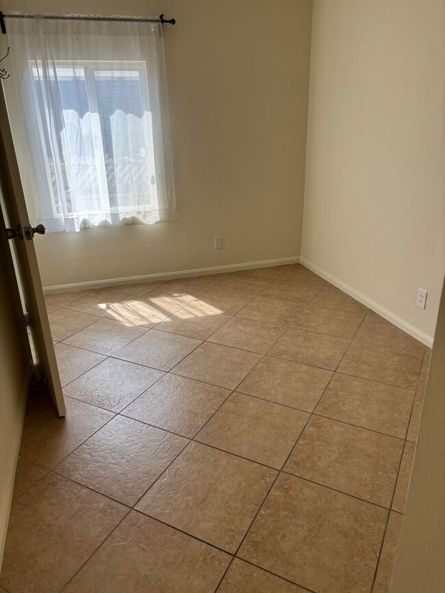 Building Photo - 31683 Wildwood Rd