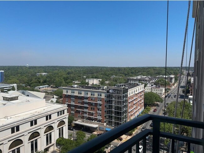 Foto del edificio - 121 N Monroe St