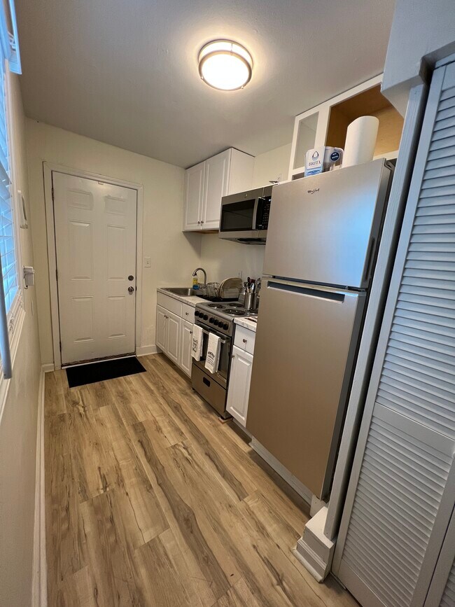 Building Photo - 1090 Mayson Turner Rd NW