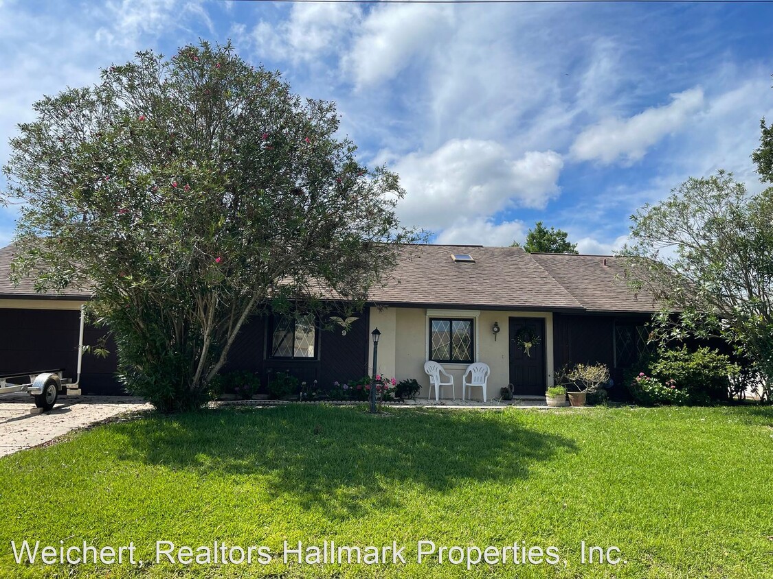 Primary Photo - 3 br, 2 bath House - 9 Conway Court