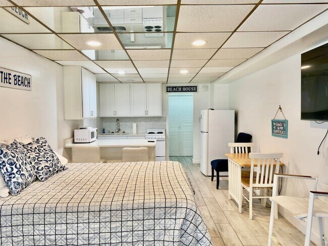 Foto del edificio - 14401 Front Beach Rd