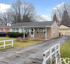 Building Photo - 2023 Welker Ave