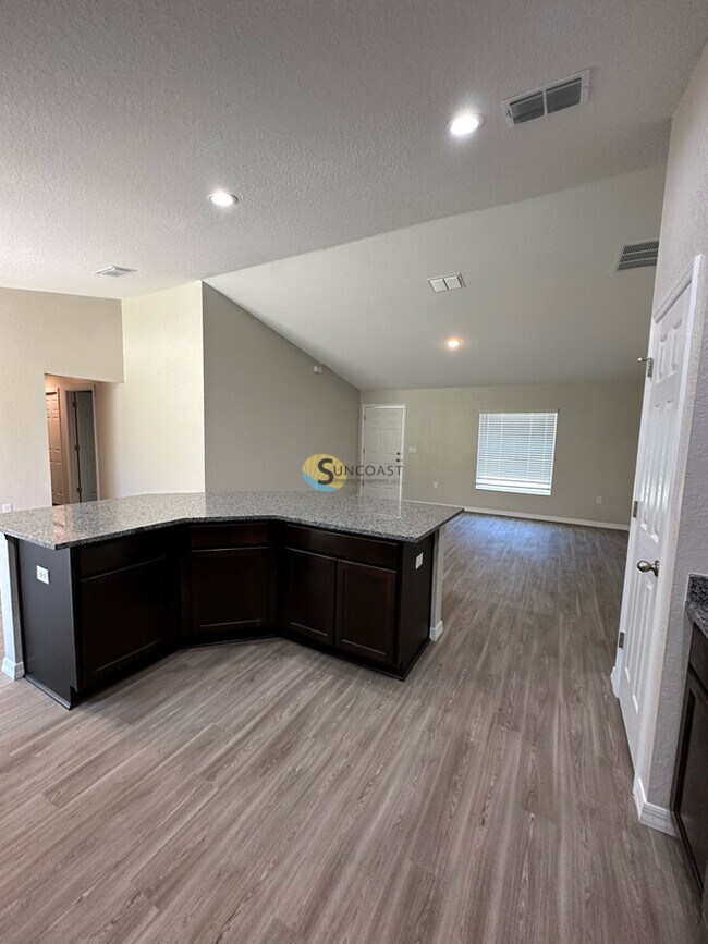 Foto del edificio - 160 W Reef Ln