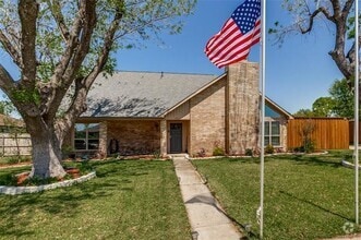 Building Photo - 2223 Big Bend Dr