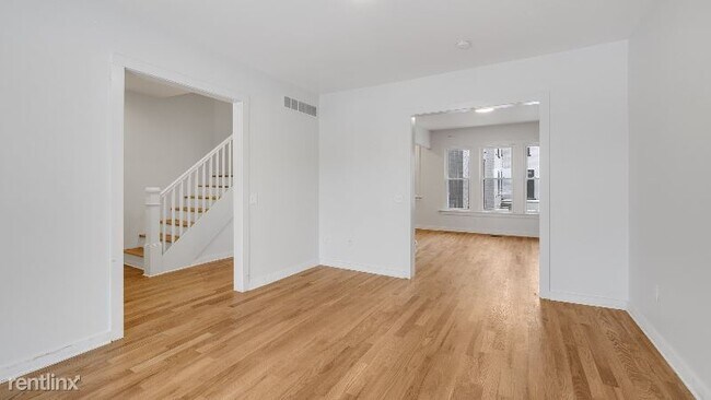 Building Photo - 2 br, 1 bath Townhome - 2105 Field St