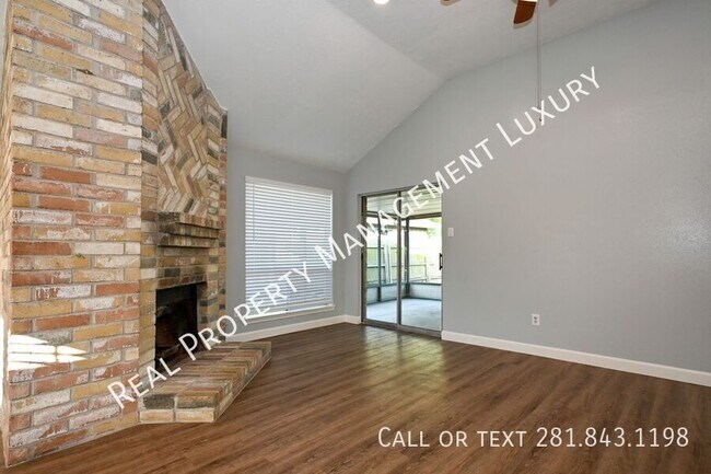 Foto del edificio - 6543 Liberty Valley Dr