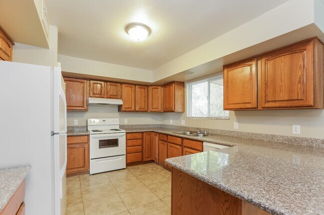 Building Photo - 4461 W Yorkshire Dr