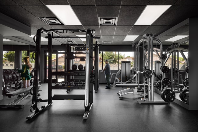 Building Photo - Forge Tower