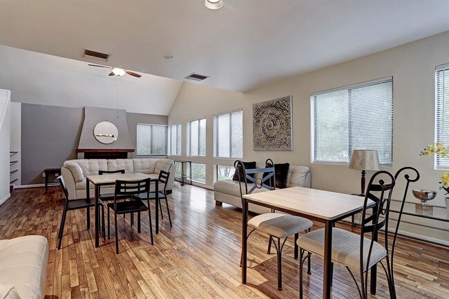 Foto del edificio - 2345 Albans Rd
