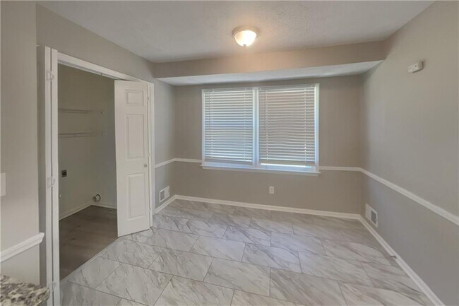 Foto del edificio - 2620 Bluffton Rd