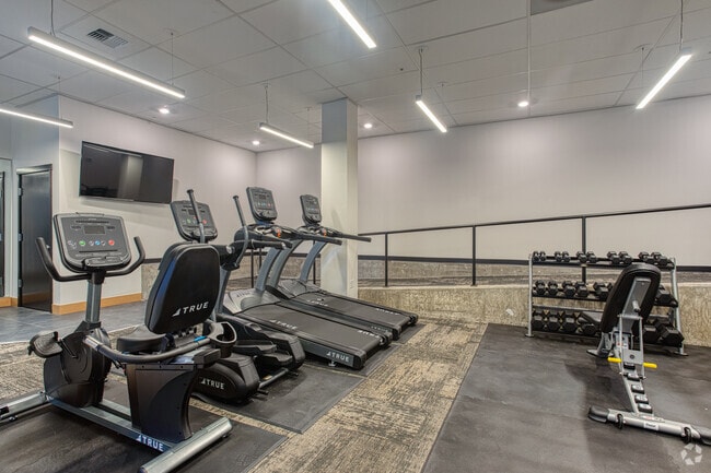 Fitness Center - Bridgeview 125