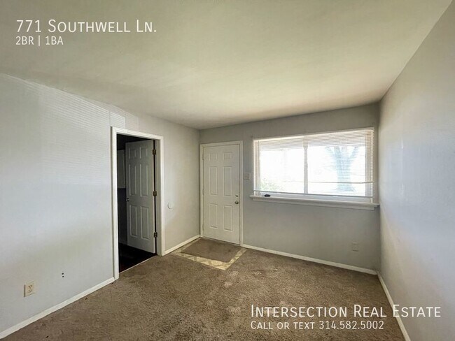 Building Photo - Florissant Duplex Apartment Close to Every...