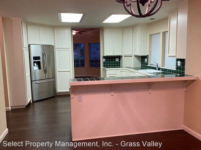 Building Photo - 3 br, 2 bath House - 13915 Lake Wildwood D...