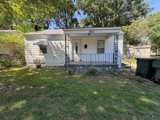 Building Photo - 3800 E Mallory Ave