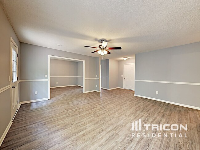 Building Photo - 337 S Royal Tower Dr