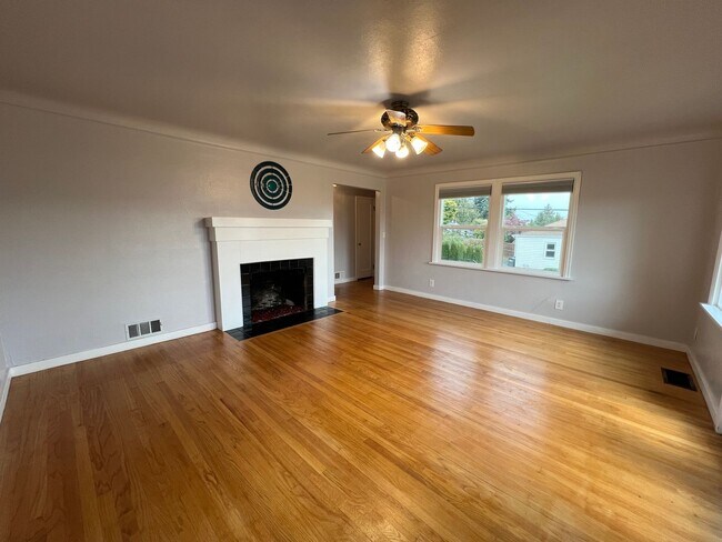 Foto del edificio - 2416 E 11th St