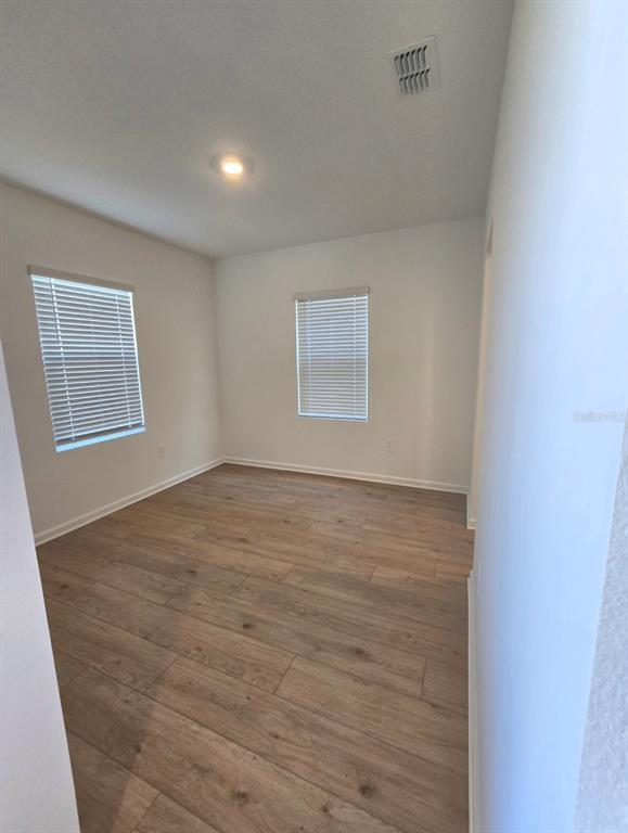 Foto del edificio - 5191 Loyalty Dr