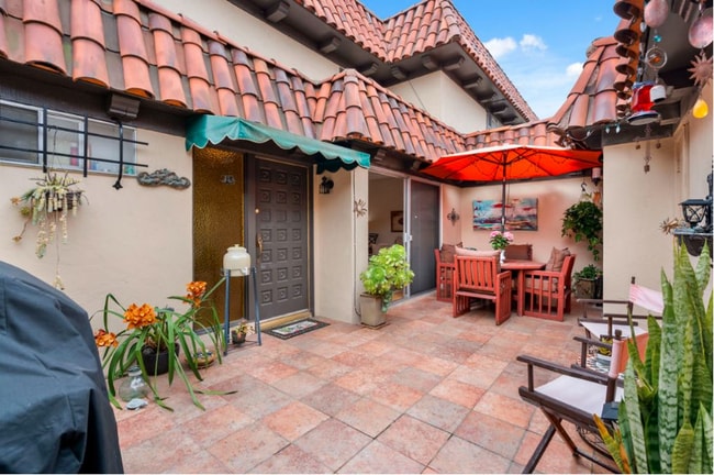 Foto del edificio - 3051 Club House Cir