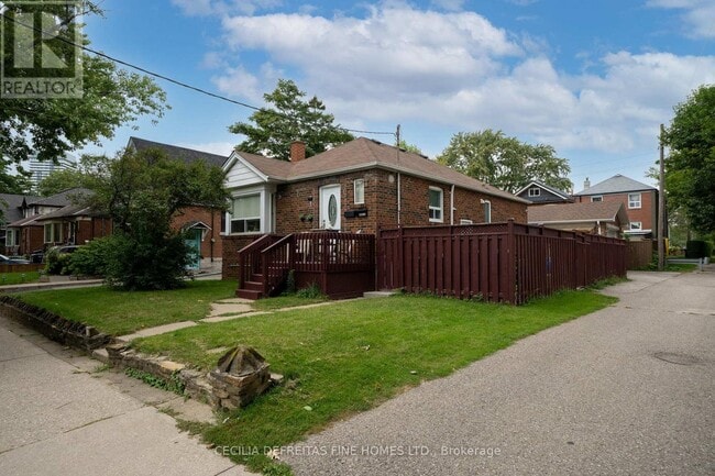 Building Photo - 12 Boyd Ave