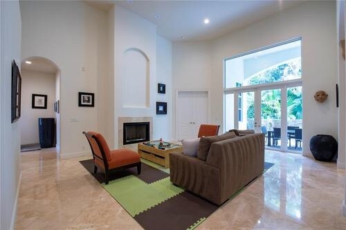 Foto del edificio - 2892 NE 39th St