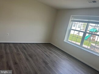 Building Photo - 15895 Aerial View Rd