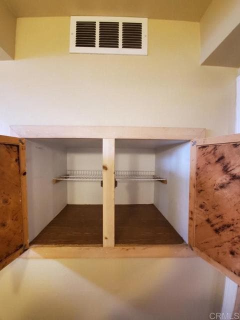 Building Photo - 421 Hillway Dr