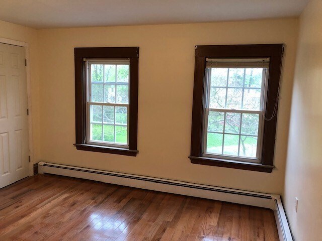 Building Photo - 90 Messinger St