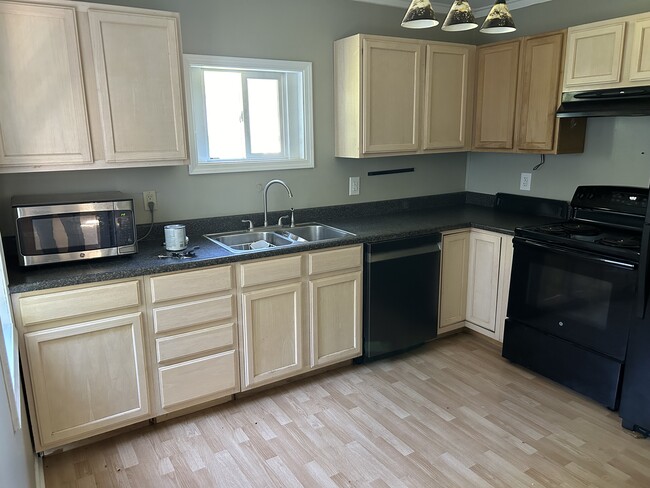 Kitchen - 309 N Tennessee St