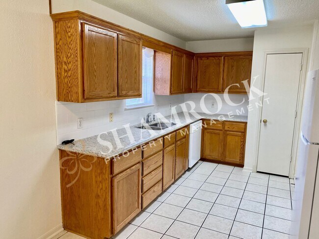 Foto del edificio - Cougar Ridge duplex!