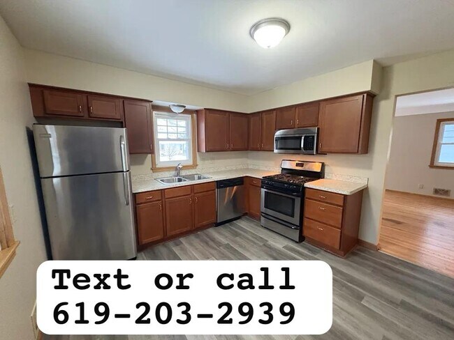 Foto del edificio - 4212 6th St NE