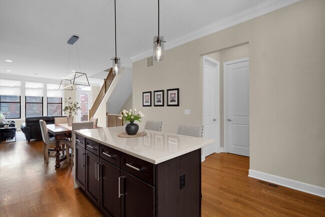 Foto del edificio - 1061 Harrison Park Pl