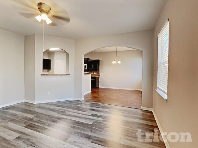 Foto del edificio - 17142 Common Point Dr