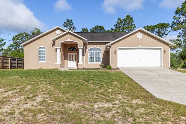 Foto del edificio - Spacious 4-Bedroom Home on a Peaceful Homesite in Dunnellon
