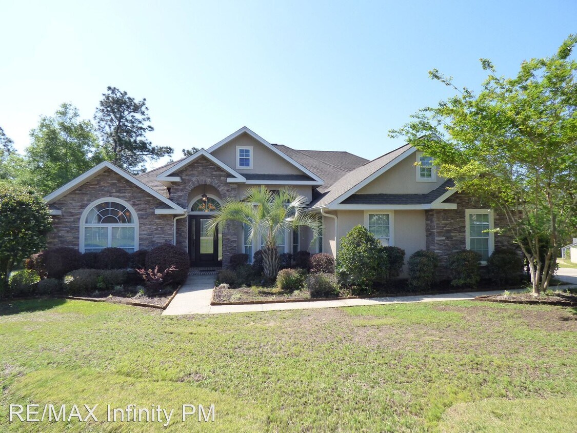 4 br, 3.5 bath House 6010 E Cambridge Way House for Rent in Pace