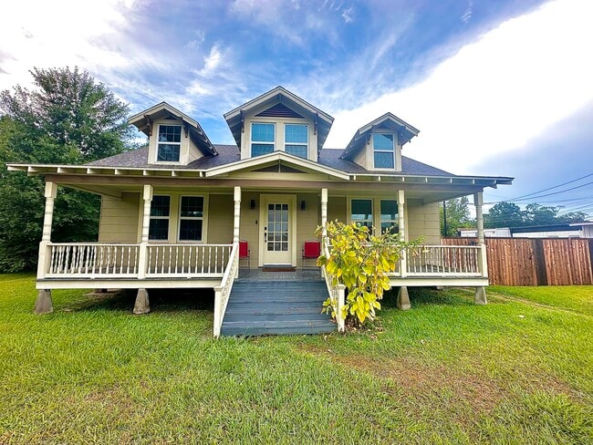 Building Photo - 104 Nouveau Ln